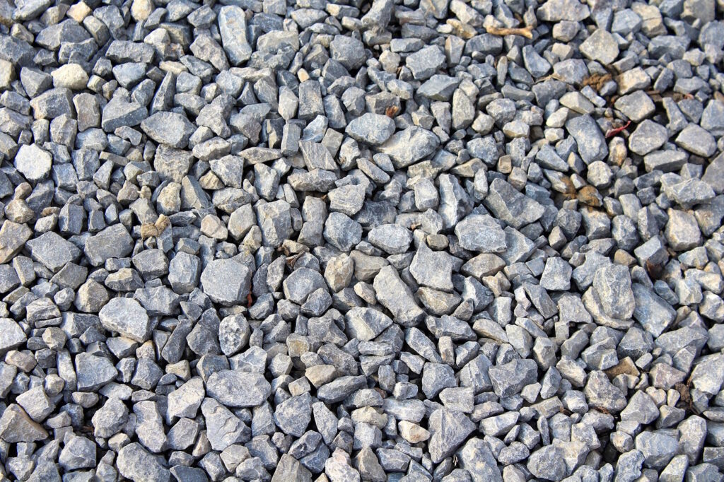 Das Foto zeigt graue Steinchen aus Granit